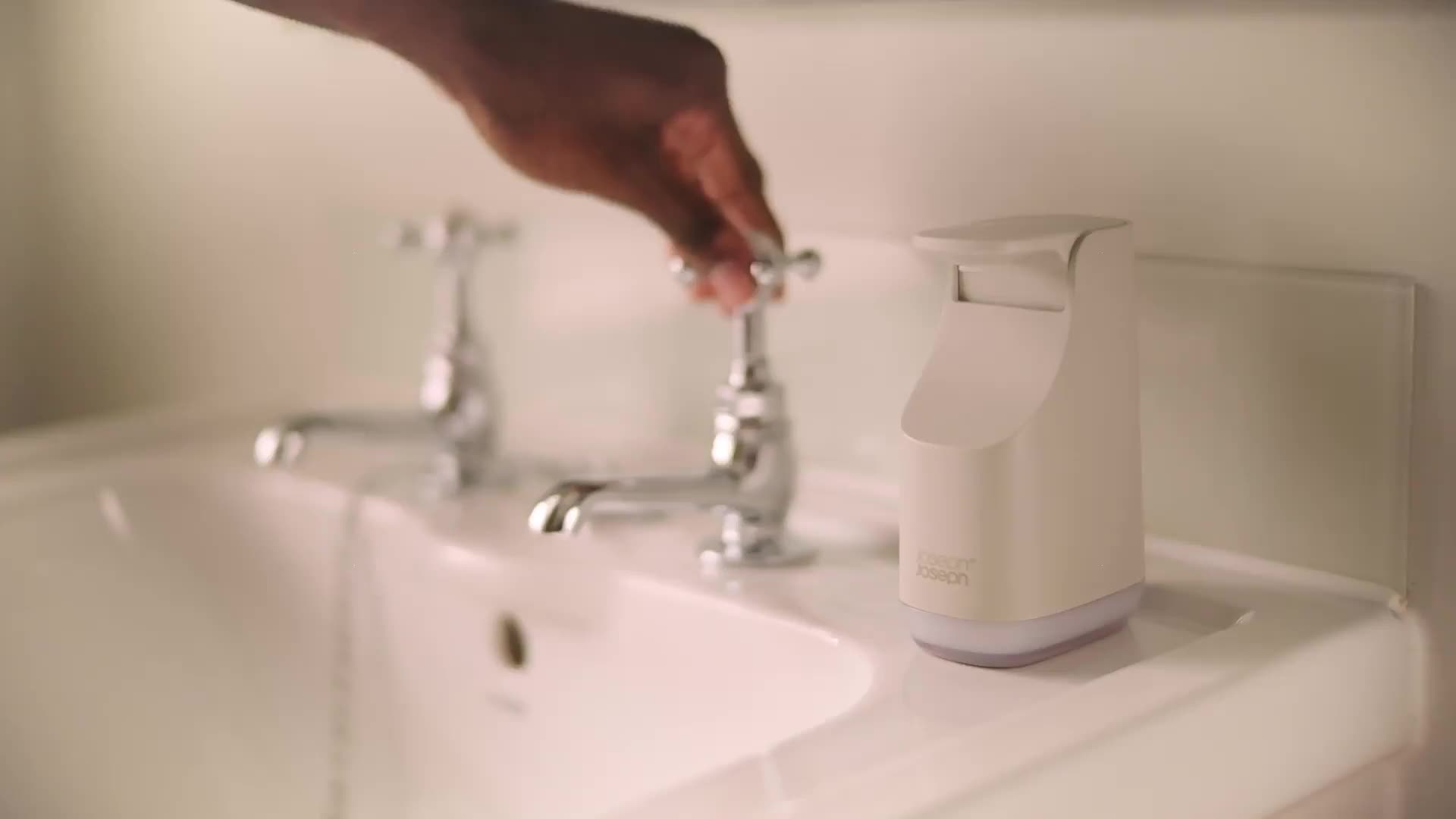 Slim™ Compact Soap Pump - Ecru | Joseph Joseph US